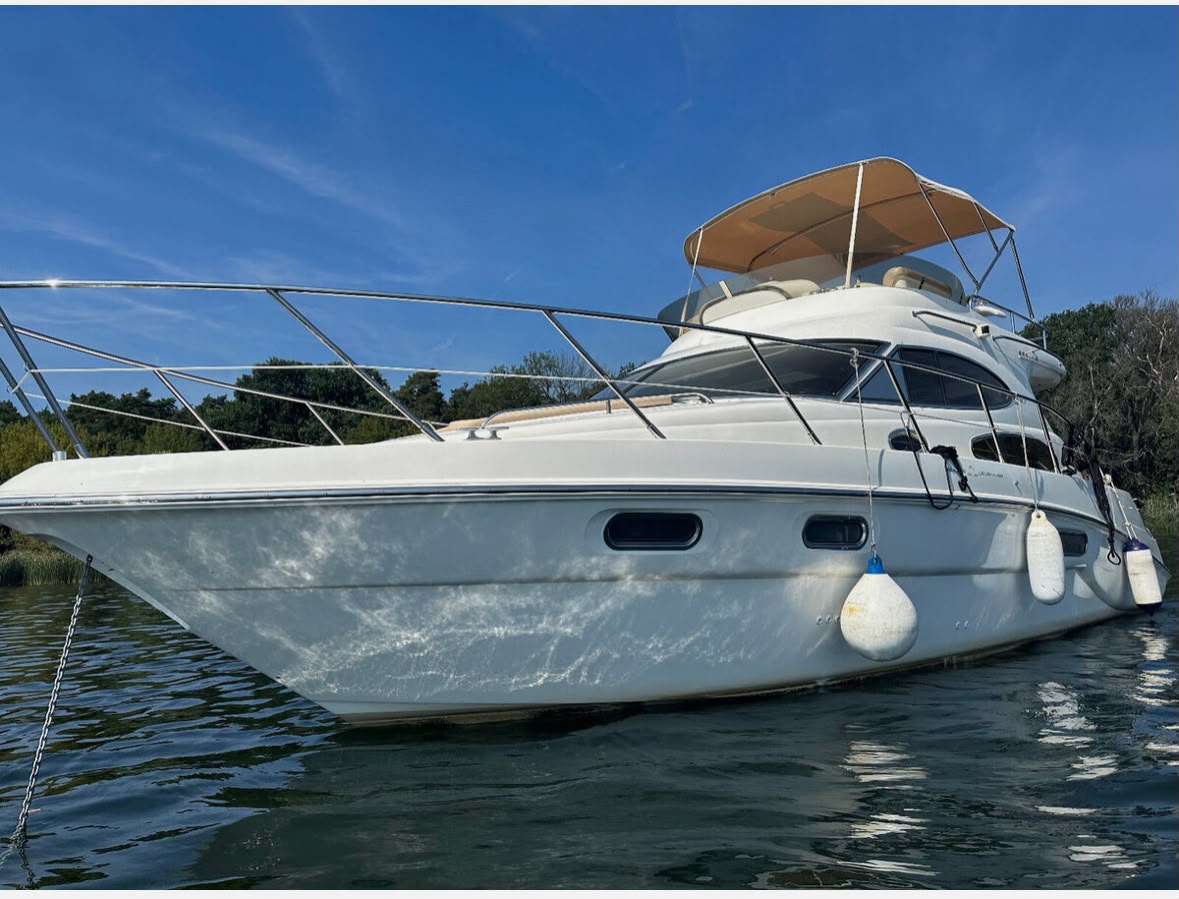 Yacht 1